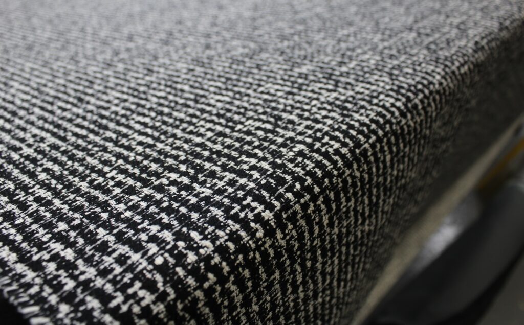 A monochrome blurred stripe in silk noile